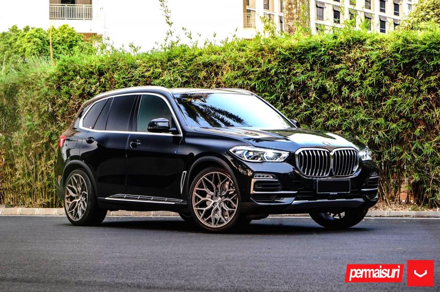  BMW X5 xDrive0i by Permaisuri on Vossen Wheels (HF-2) 2019 года  (фото 1 из 17)